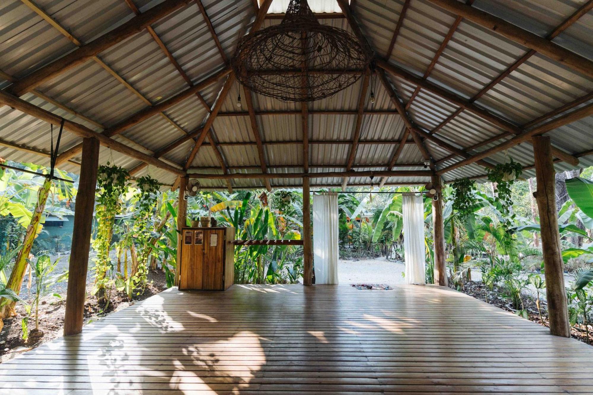 Zeneidas Surf Garden Playa Santa Teresa  Exterior foto